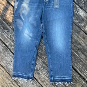 new w tags Torrid crop bombshell jeans size 20